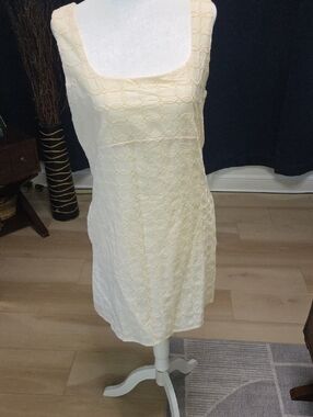 Lovelo‎ Cream Eyelet Mini Dress Square Neck Sleeveless W/pockets Size Small NWT